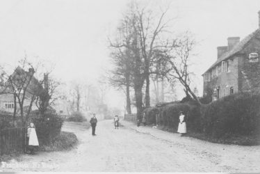 Frankton.  Cottages and Street Scene