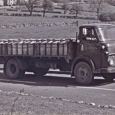 A typical 1960s lorry, a Commer Maxiload by Coventry's Rootes Group. | Image originally uploaded to flickr by pszz