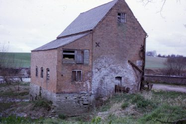 Welford on Avon.  Welford Mill