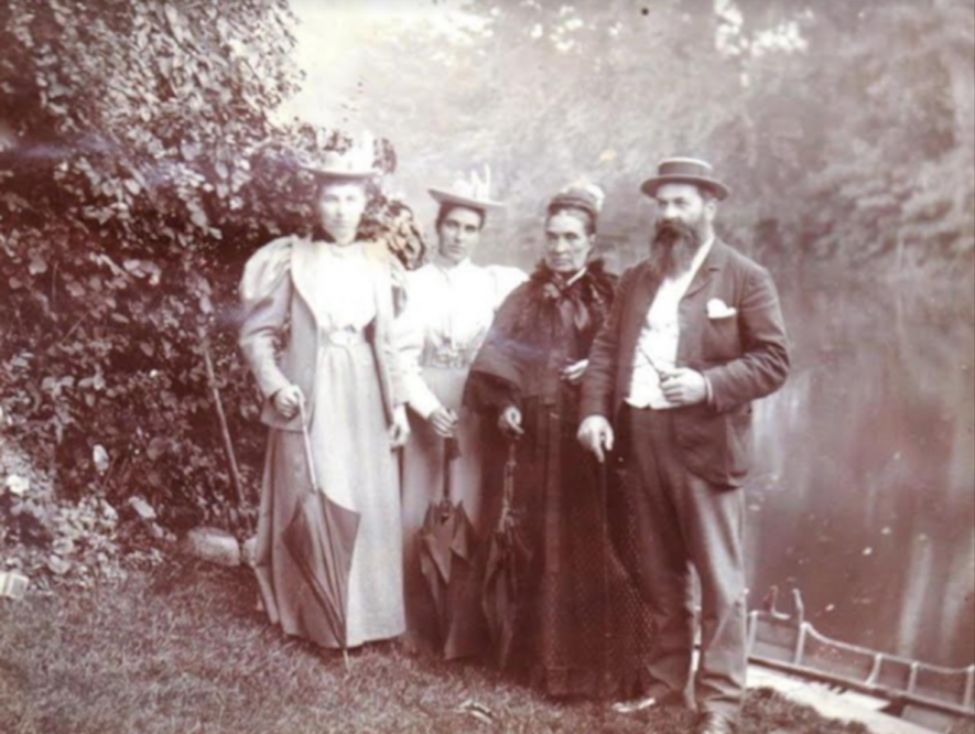 James Brown (1837 -1908 - Eieen Ansell's direct descendent), wife Elizabeth and daughters Amy and Elizabeth aka Lillie. His family lived in the former home of Dr. Henry Jephson at 118 Parade, Leamington | Image courtesy of Miranda Brown