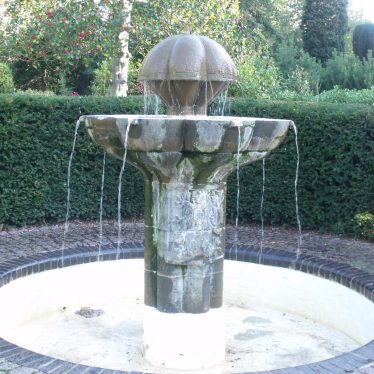 The Czech Memorial Fountain, Jephson Gardens. | Image courtesy of Elliott Brown, originally uploaded to Flickr CC by 2.0 deed Attribution 2.0 Generic