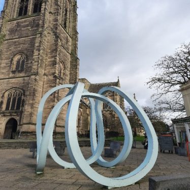 The Blue Wave sculpture, Leamington Spa | Image courtesy of Monica Brown