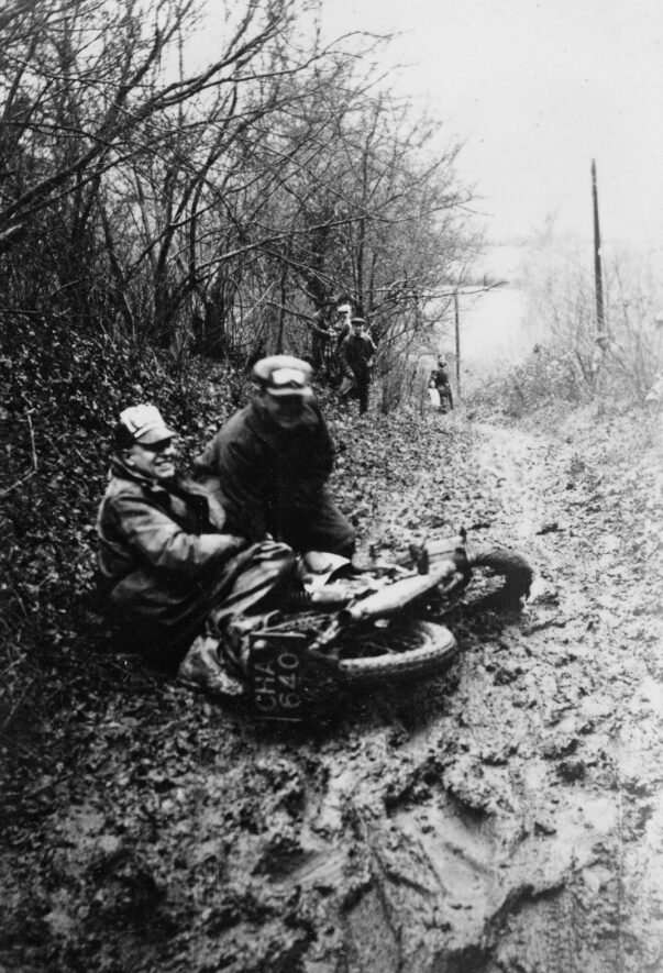 Radway. Moto Cross. Bert helping one of the competitors in King Johns Lane - Leamington MCC Trail – January 16th 1938 | Image courtesy of Eric Furminger, from his late Father's photo album.