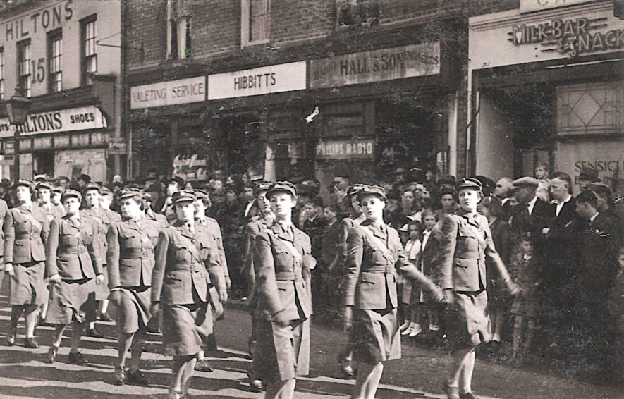 Warwick. Market Place parade, c. 1940s | Image courtesy of Paul Jordan
