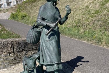 Mary Anning Comes to Warwick