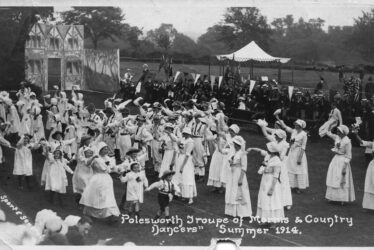 The ‘No Women in Morris’ Affair  - A Warwickshire Viewpoint